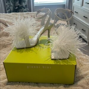 Gianni Bini White Feathered Heels